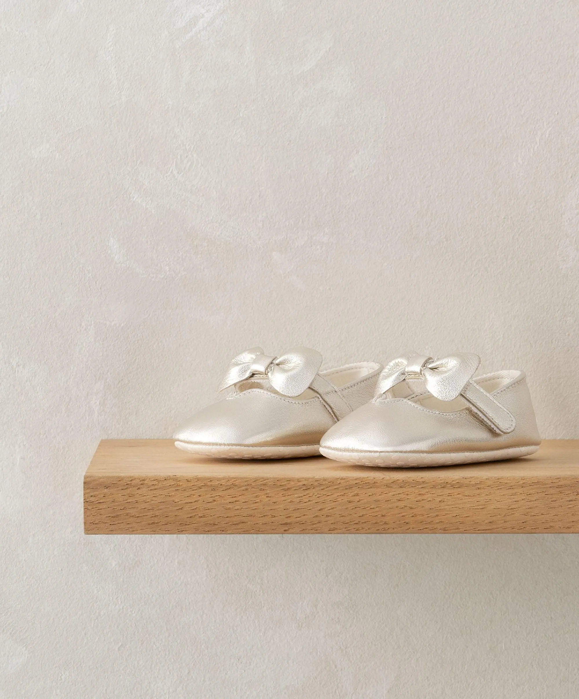 Bow Pram Shoes - Gold