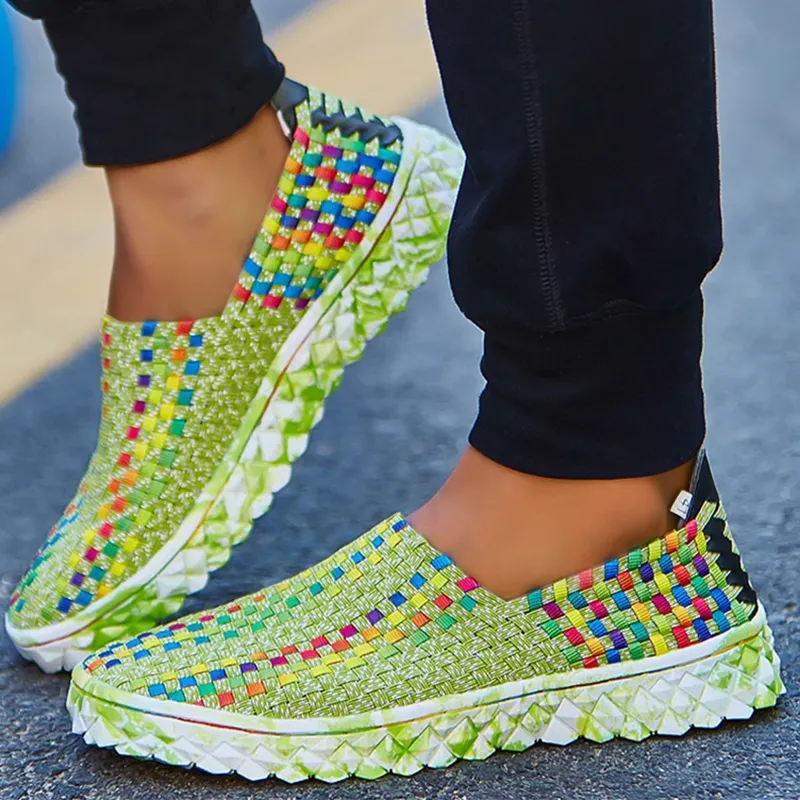 Fashionable Breathable Casual Sneakers Mesh Woven Flat Nurse Walking Sneakers Knit Slip on Loafer Shoes