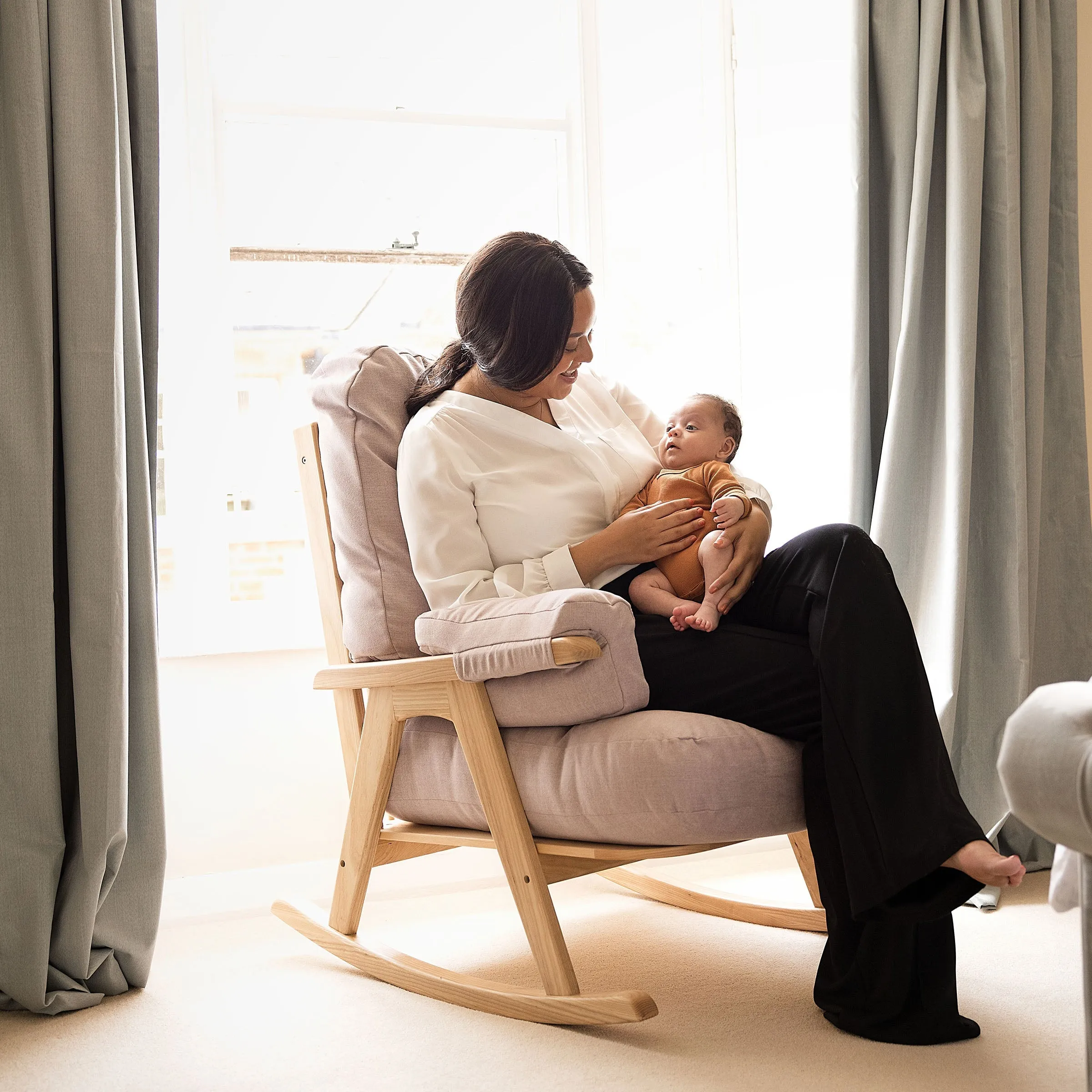 Gaia Baby, Hera Nursing Chair