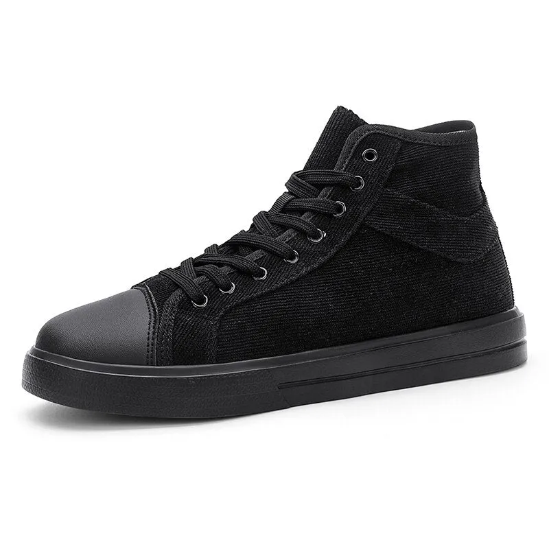 High-Top Skateboarding Shoes