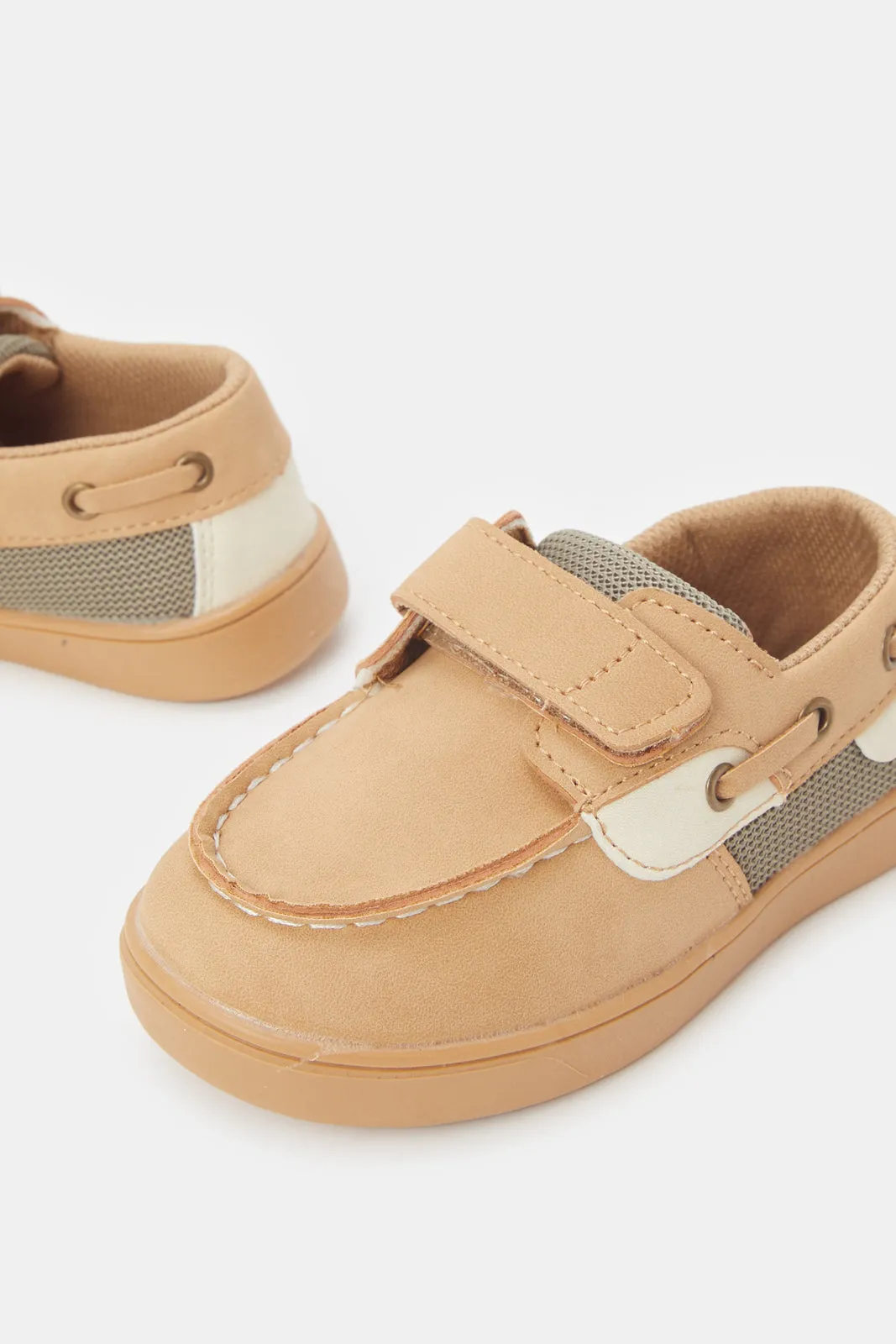 Infant Boys Beige Velcro Sneaker