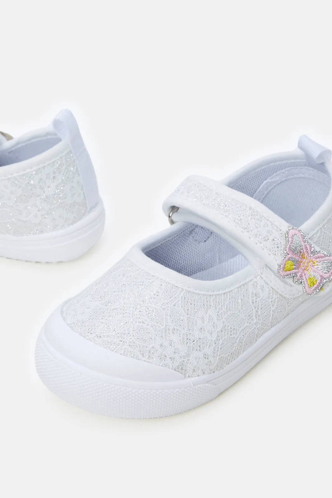 Infant Girls White Lace Velcro Pump