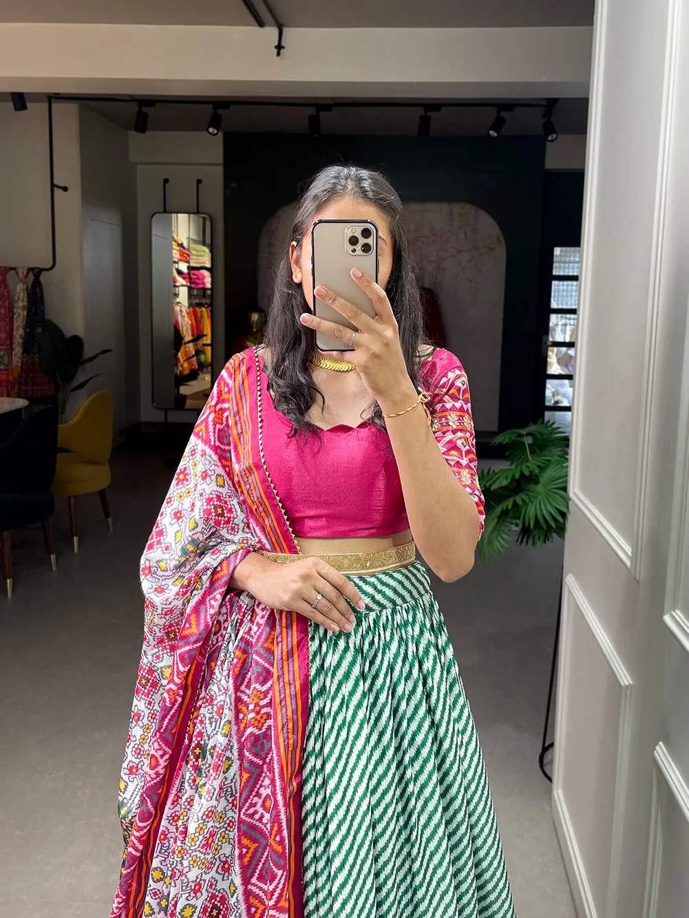 Lehriya Patola Lehenga