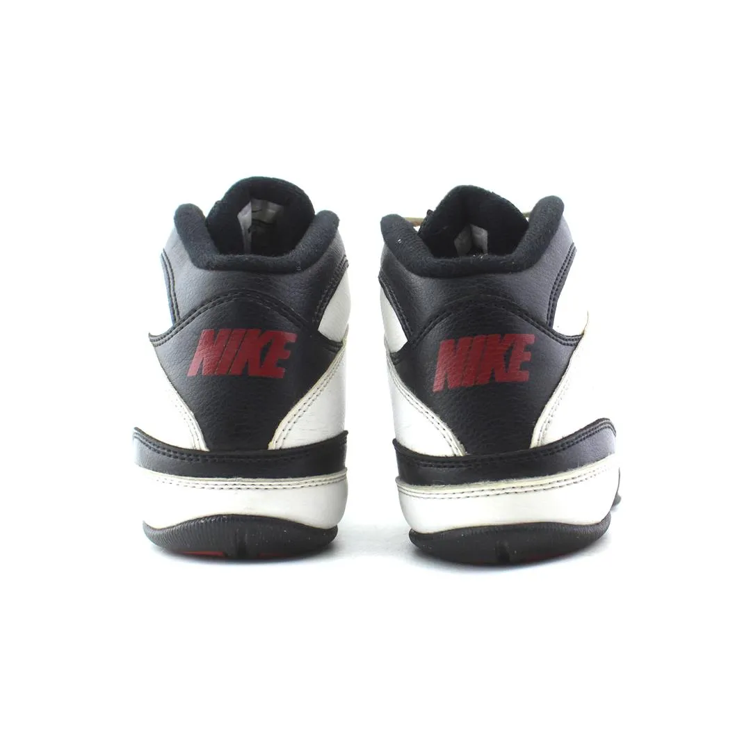 NIKE  BOYS AV PRO 3