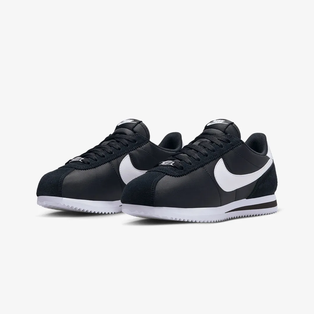 Nike | WMN'S CORTEZ TXT  { BLACK/WHITE