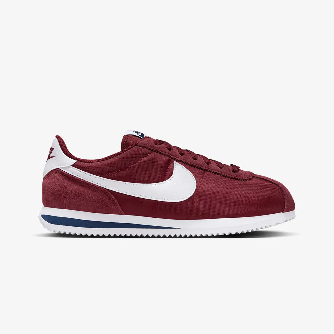 Nike | WMN'S CORTEZ TXT  { TEAM RED/WHITE-MIDNIGHT NAVY-BLACK