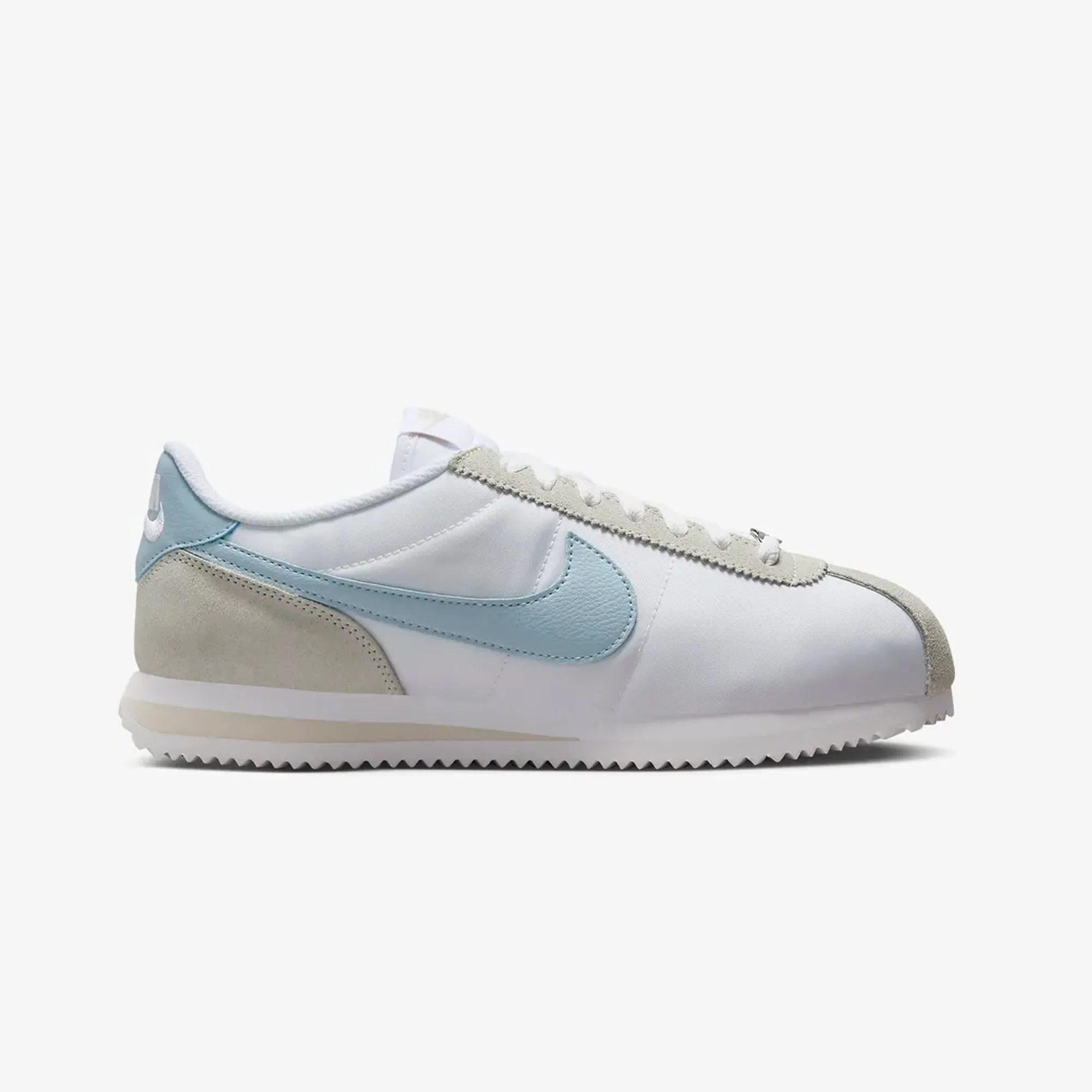 Nike | WMN'S CORTEZ  { WHITE/LT ARMORY BLUE-LT OREWOOD BRN