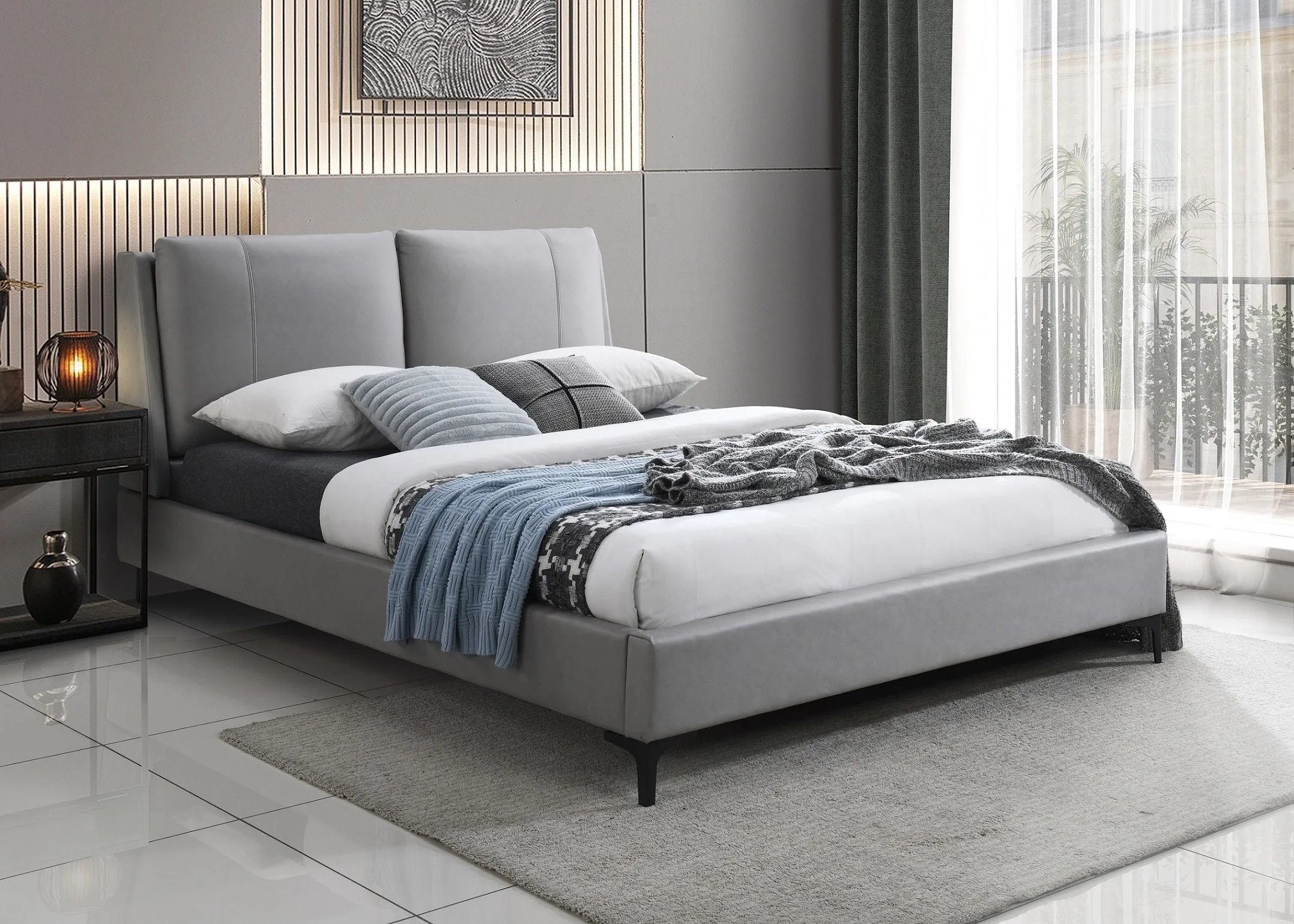 PillowLux Platform Bed