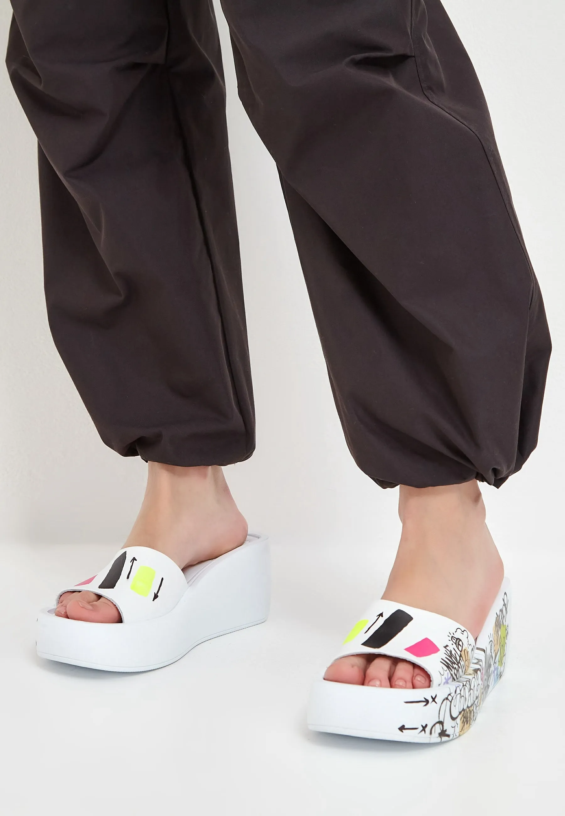 Platform Mule - White