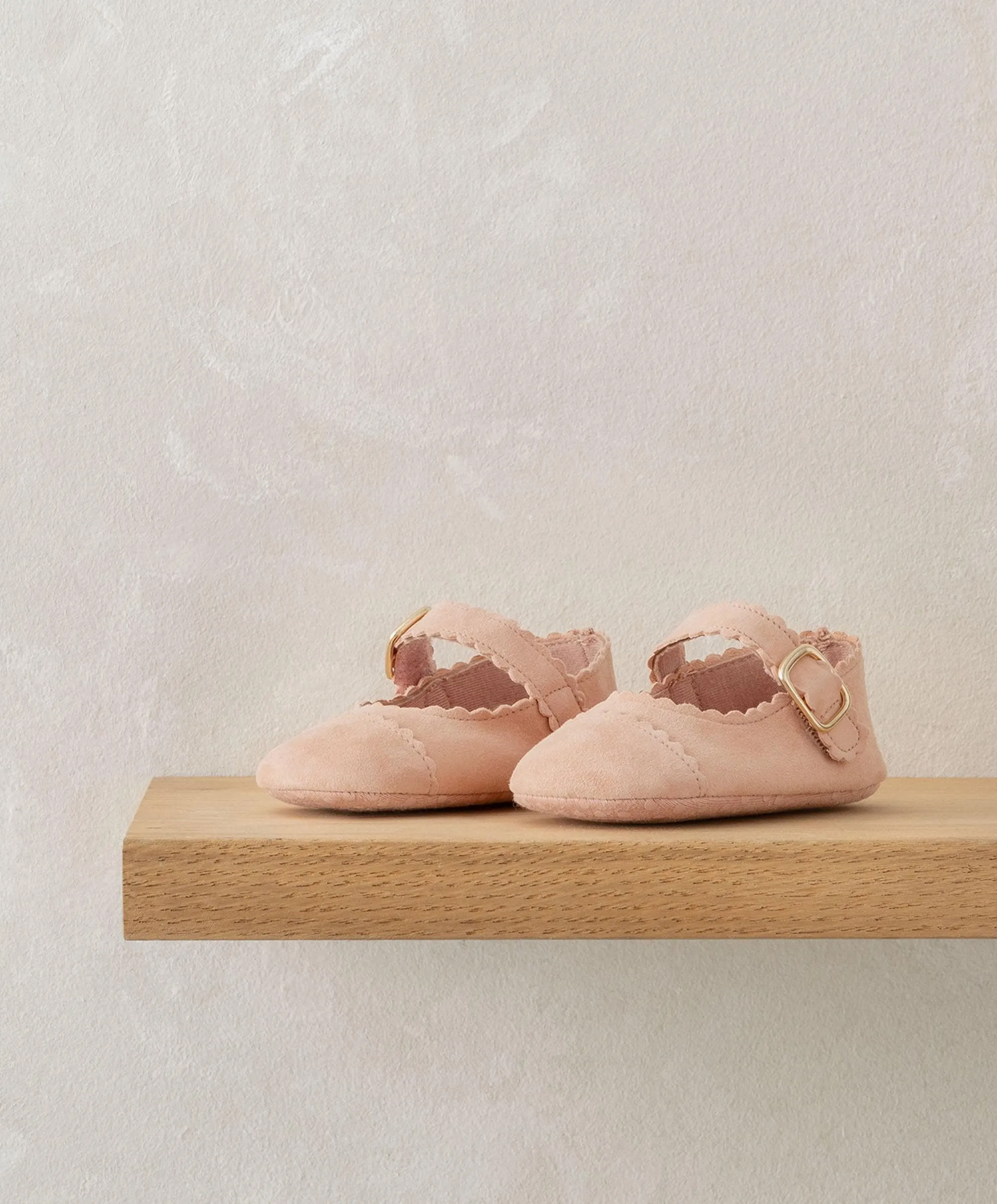 Scallop Pram Shoes - Pink