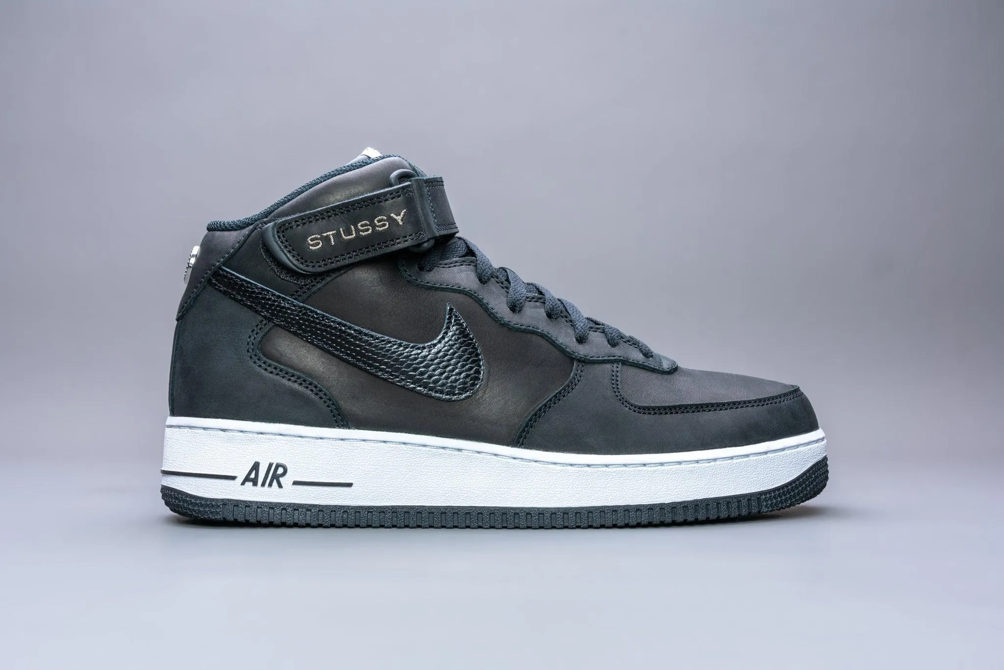 Stussy x Nike Air Force 1 Mid