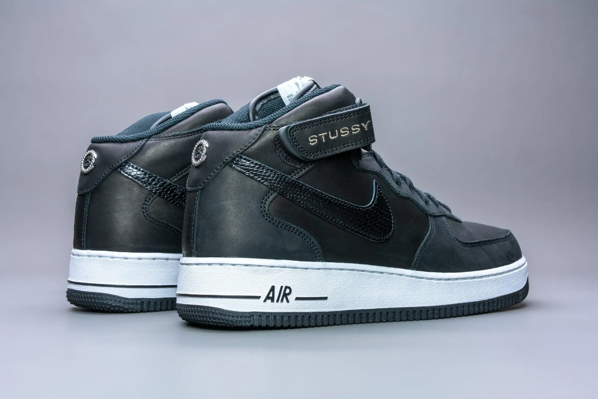 Stussy x Nike Air Force 1 Mid