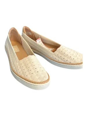 Ugg Shoe Size 9 white & tan Canvas Perforated Sneakers