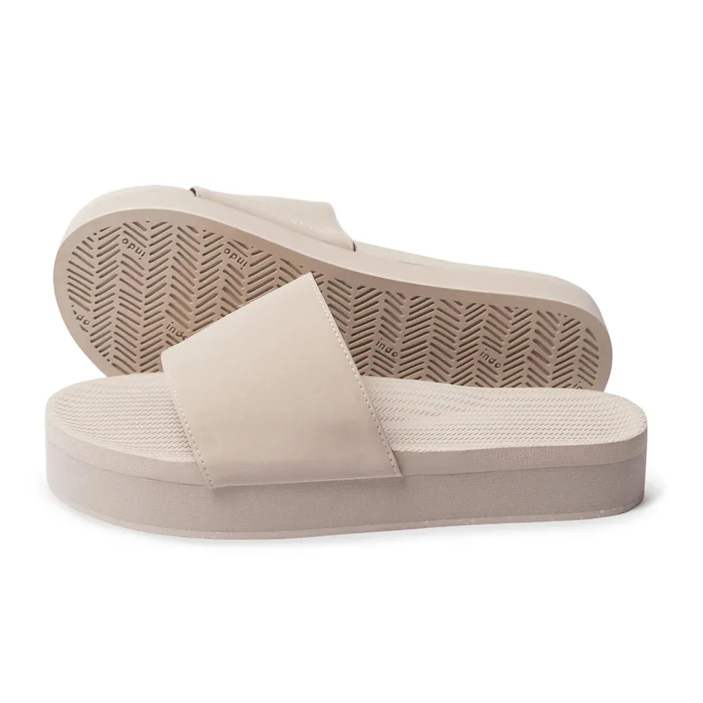 WOMEN ESSNTLS SLIDES PLATFORM SNEAKER SOLE